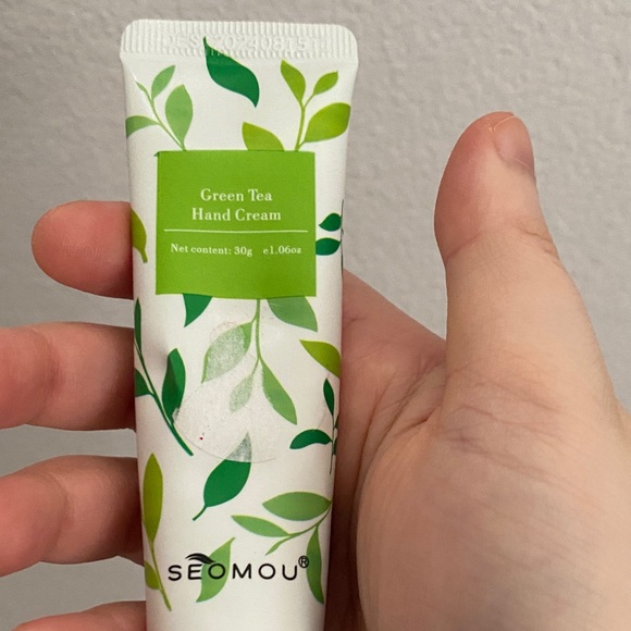 Green Tea Hand Cream & Vanilla Lip Balm - Green & Beige - Picture 2 of 4